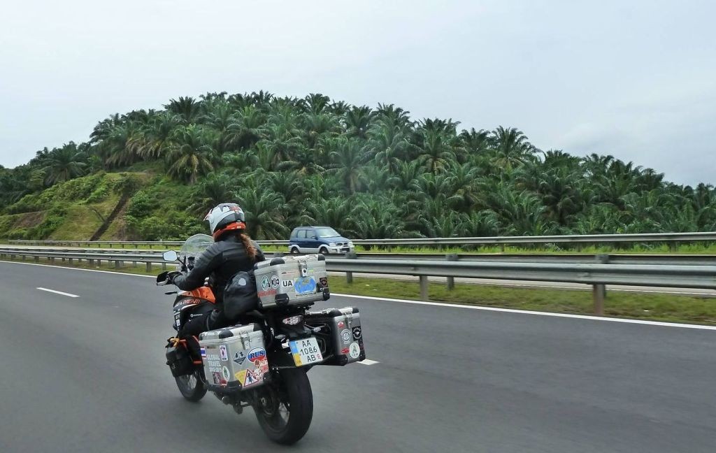 Women Who Ride: Anna Grechishkina rides in Malaysia
