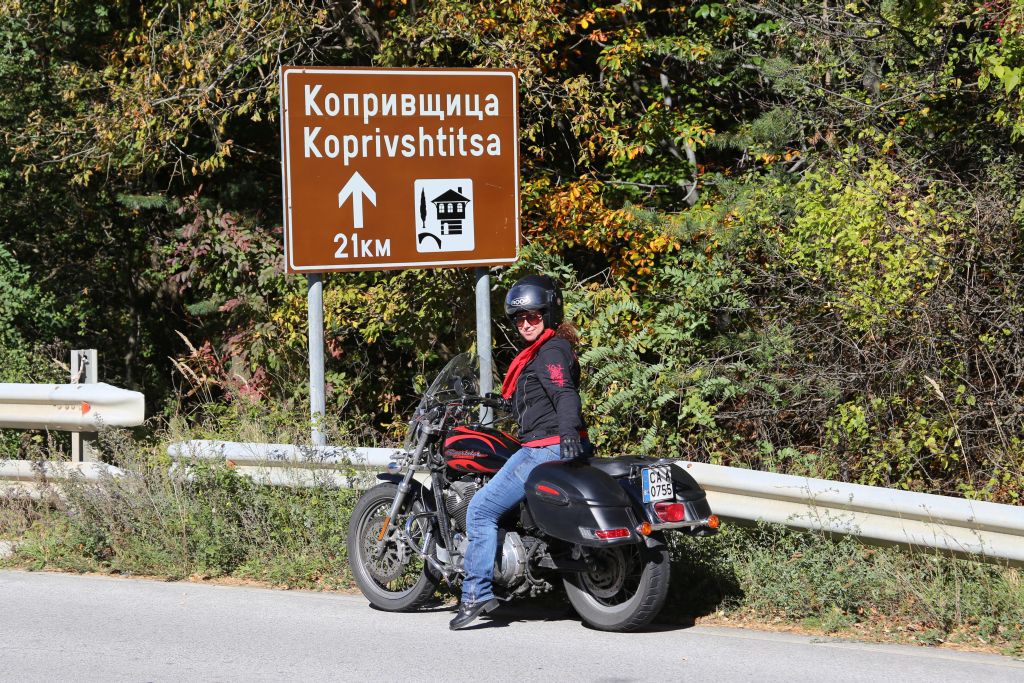 Violeta_On the road to Koprivshtitsa